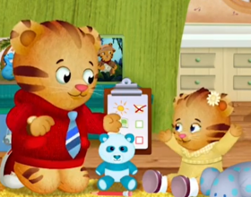 Daniel Tiger - Daniel and Baby Margaret Play School